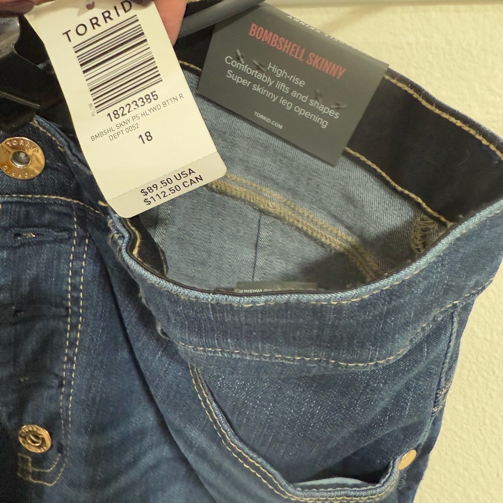 Torrid High Rise Blue Jeans - Picture 4 of 4